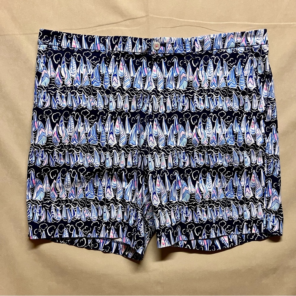 Lilly Pulitzer Men’s Beaumont Shorts in Low Tide Navy Sails and Stripes Size 42